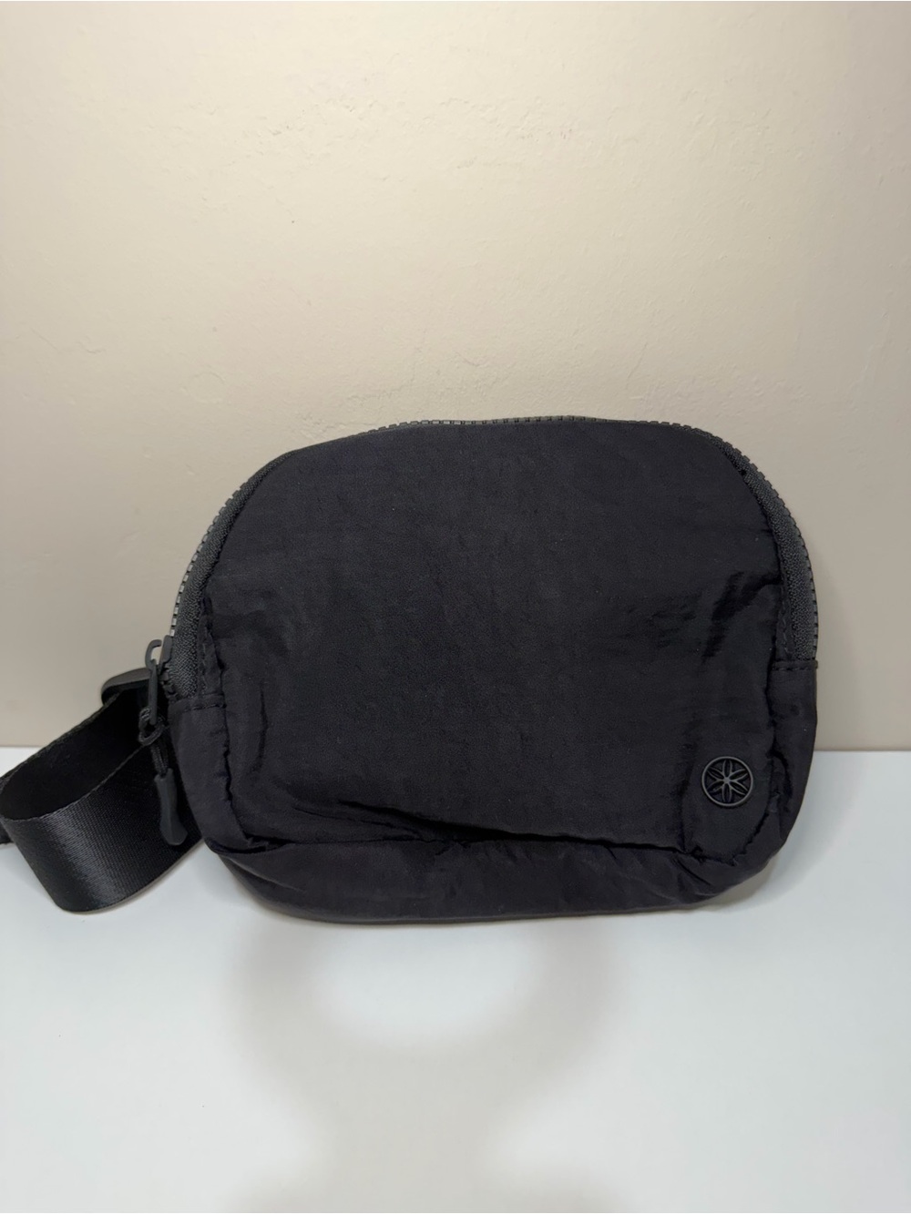 NWOT GAIAM Black Belt Bag